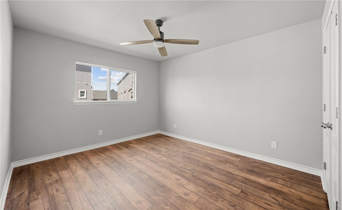 15217 Windward Dr 402 Property Photo 18