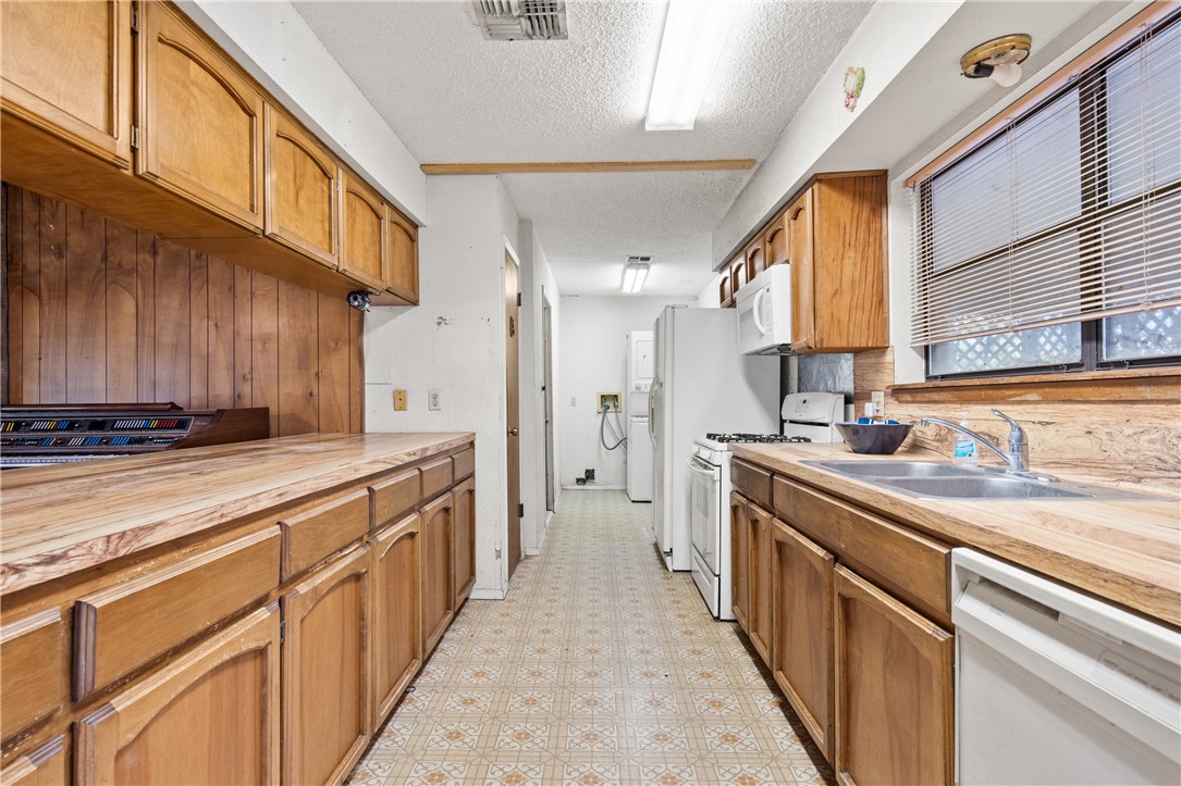 16759 County Road 1726 Property Photo 11