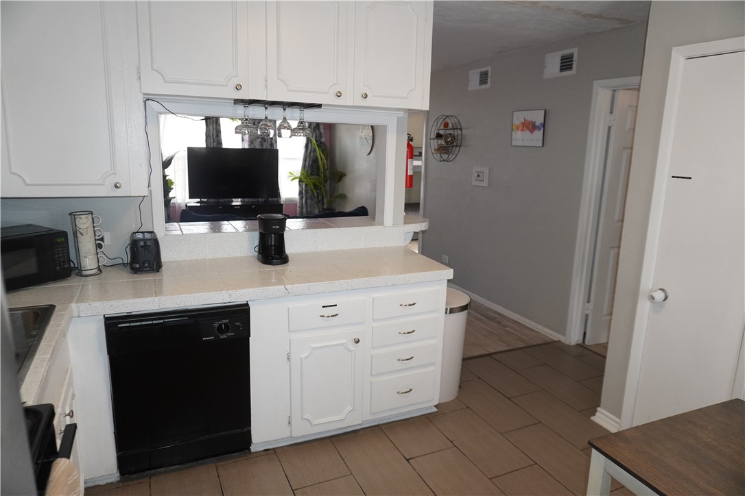 3120 Santa Fe St 3 Property Photo 7
