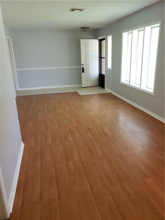 120 E Janin Property Photo 3