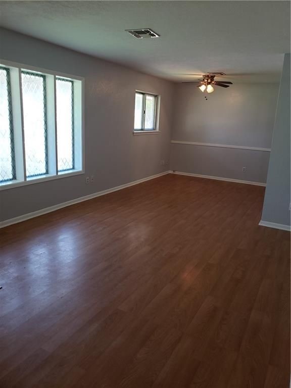 120 E Janin Property Photo 4