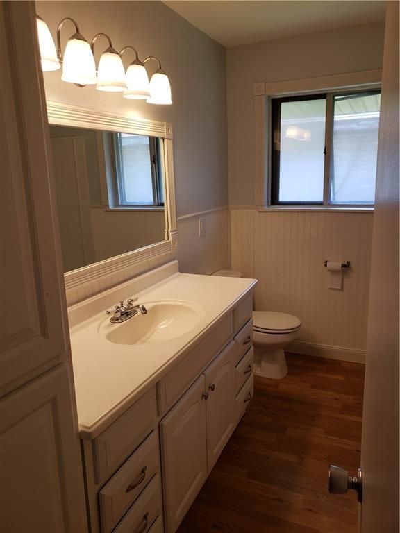 120 E Janin Property Photo 13