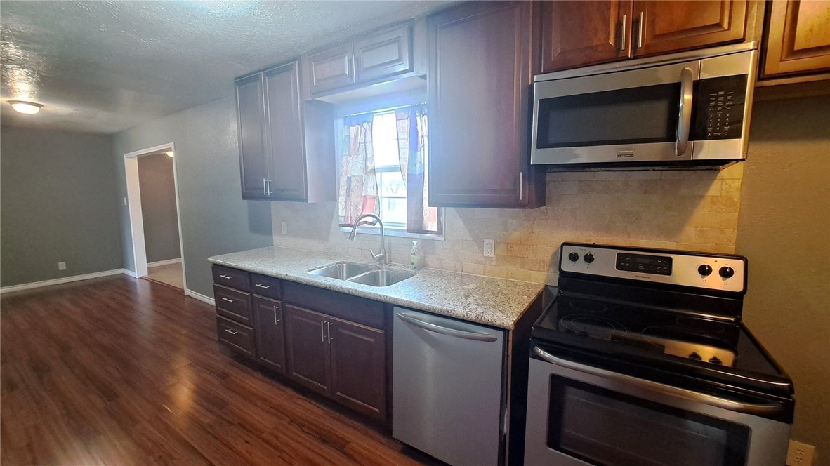 1130 E Avenue A Ave Property Photo 8