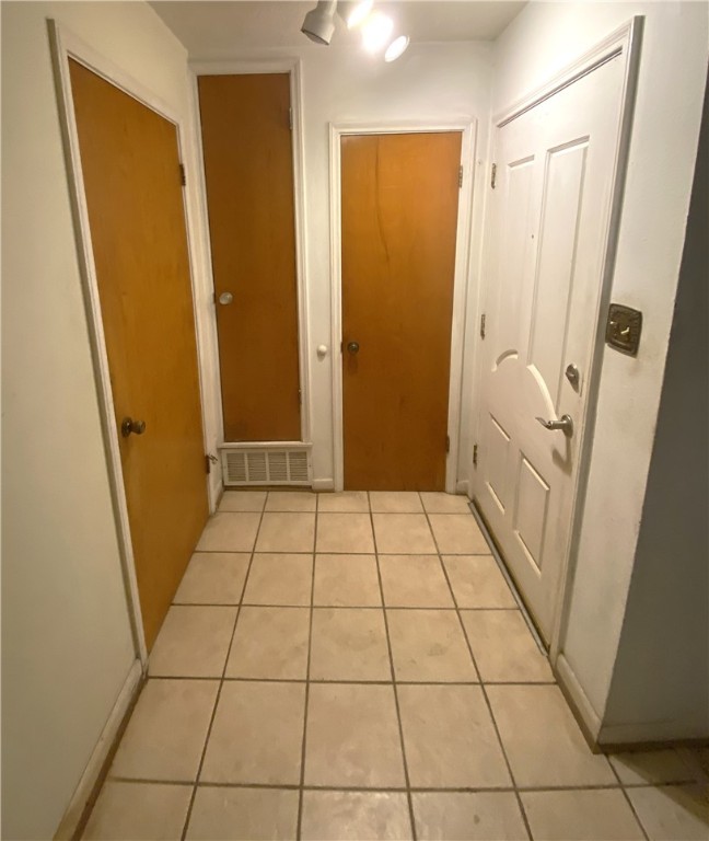 4530 Dolphin Pl Property Photo 3