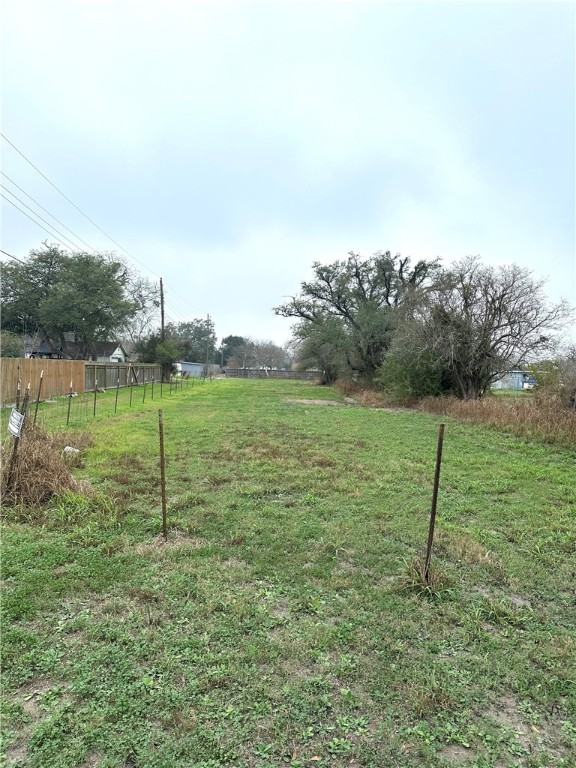 800 Gordon Property Photo