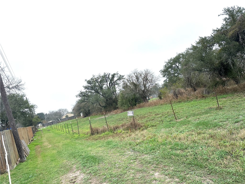 800 Gordon Property Photo 2