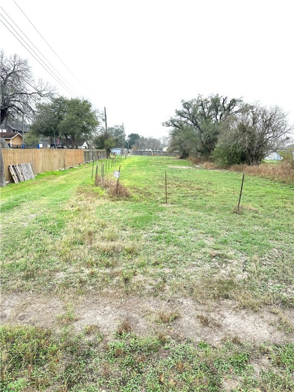 800 Gordon Property Photo 3