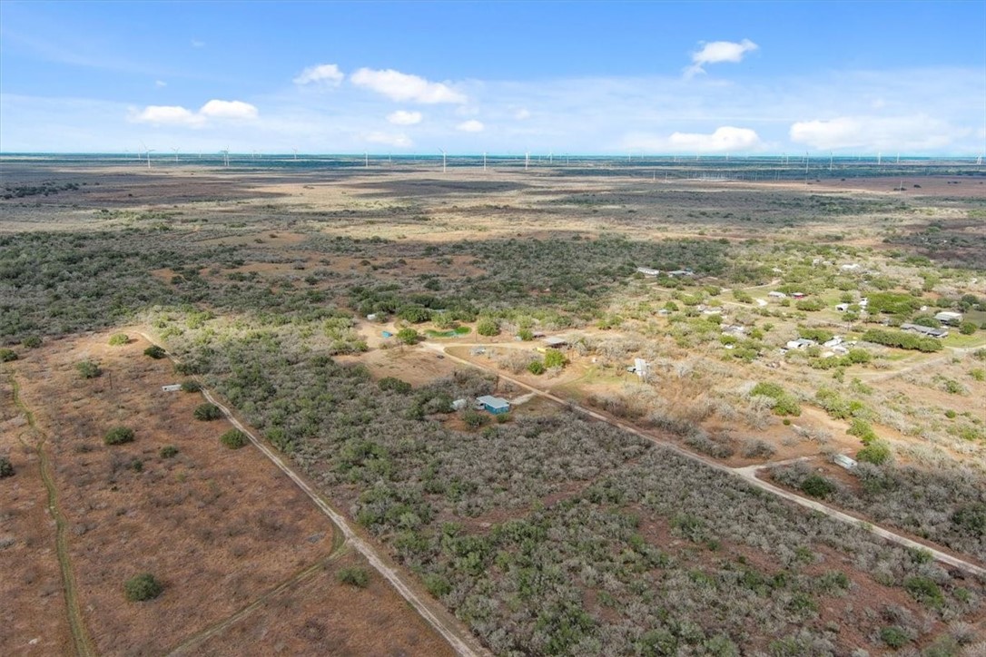 9326 Private Road 6005 Property Photo 4