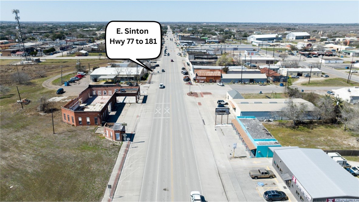 305 E Sinton St Property Photo 4
