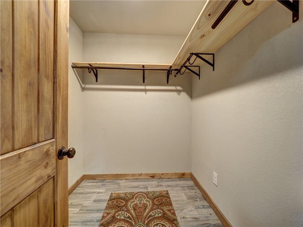 1045 N Mccampbell Property Photo 12