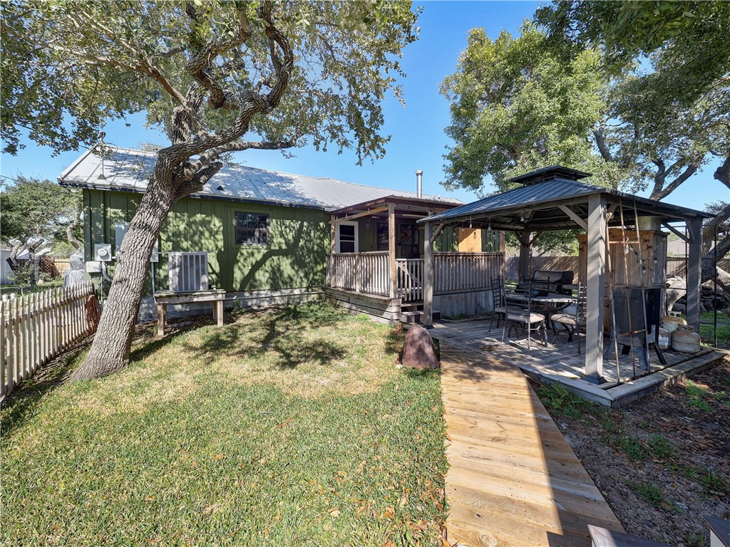 1045 N Mccampbell Property Photo 17