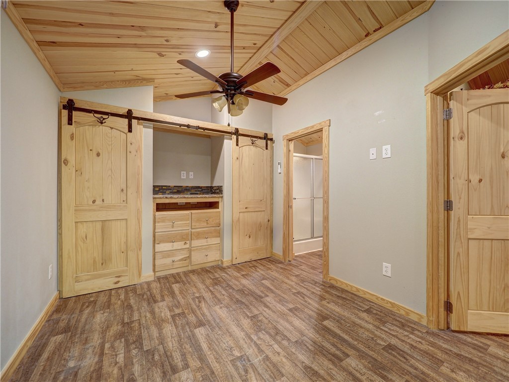 1045 N Mccampbell Property Photo 25