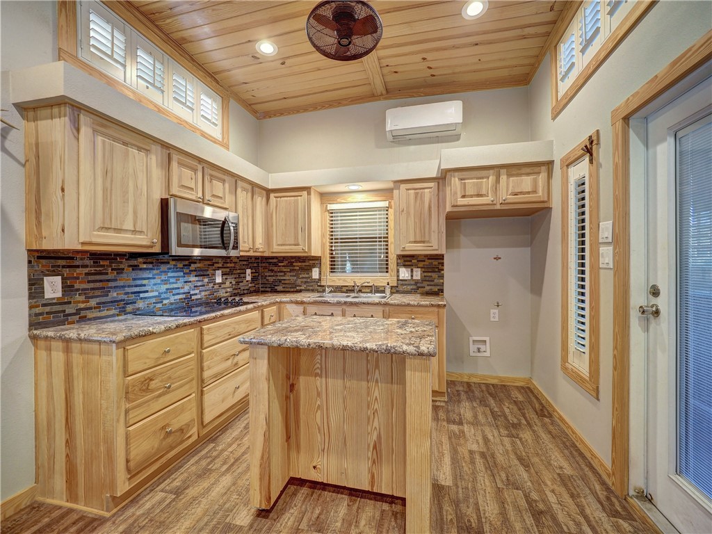 1045 N Mccampbell Property Photo 27