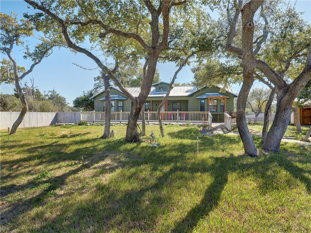 1045 N Mccampbell Property Photo 32