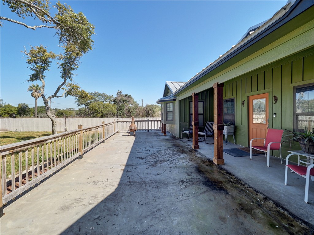 1045 N Mccampbell Property Photo 33