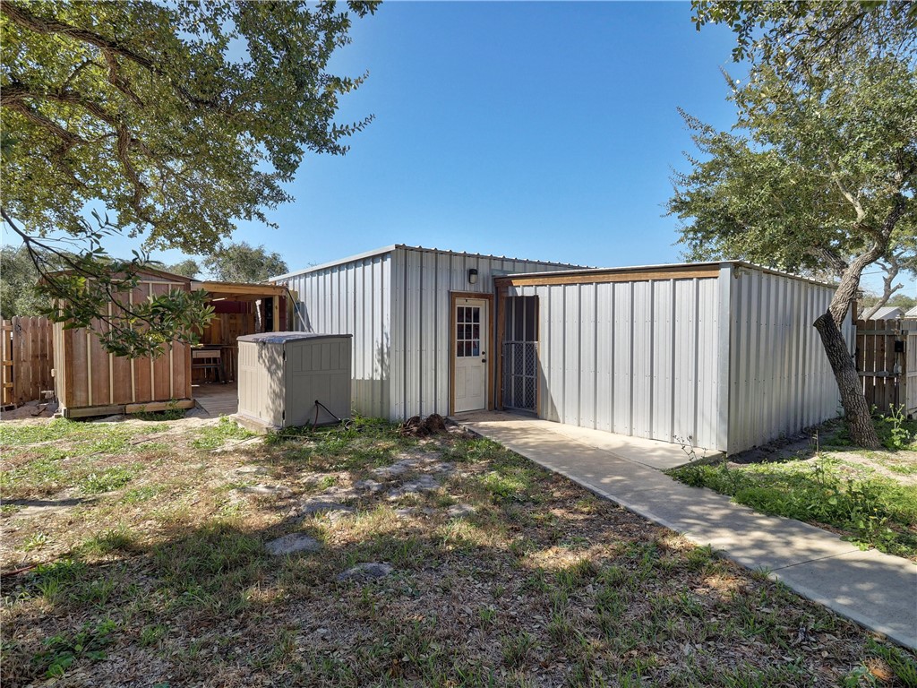 1045 N Mccampbell Property Photo 35