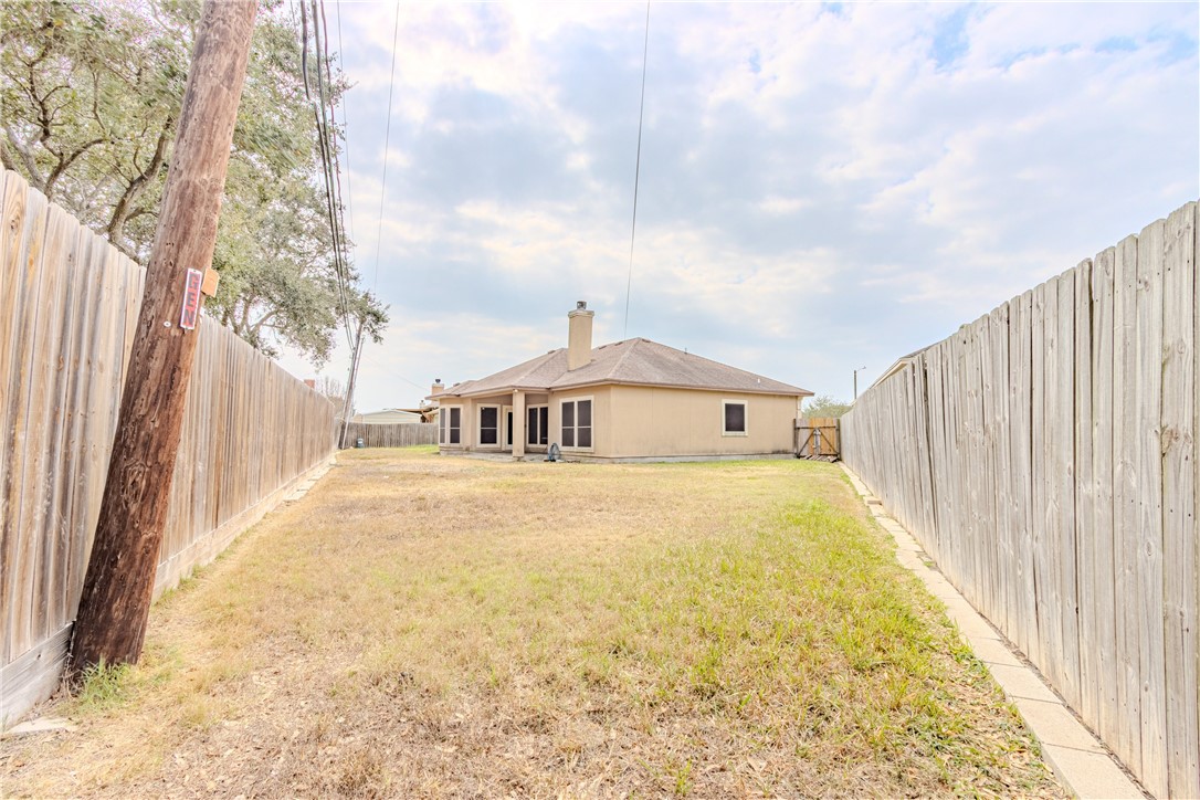 7402 Brush Creek Dr Property Photo 30