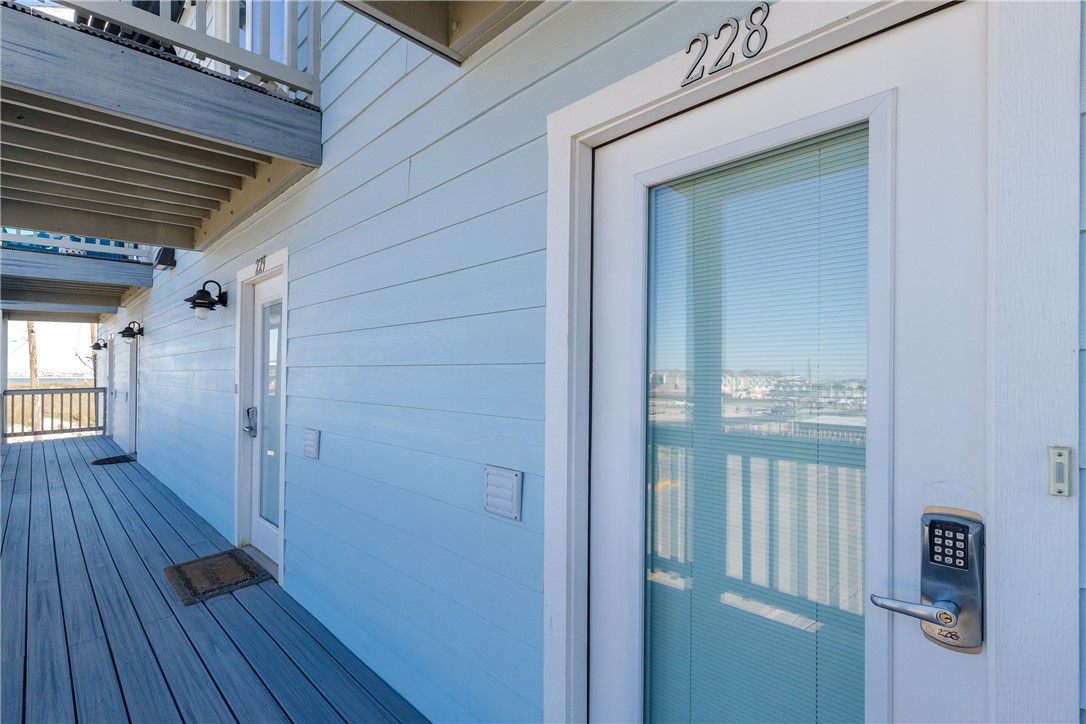 14802 Windward Dr 228 Property Photo 3