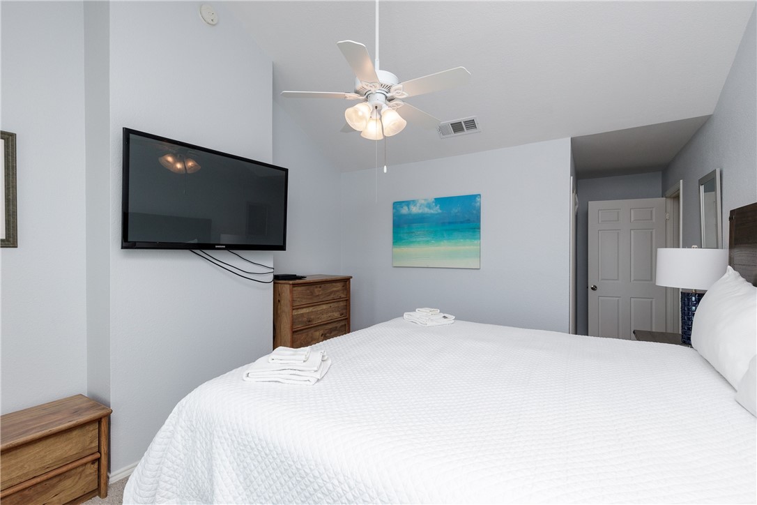 14802 Windward Dr 228 Property Photo 12