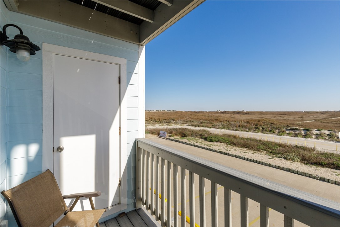14802 Windward Dr 228 Property Photo 23