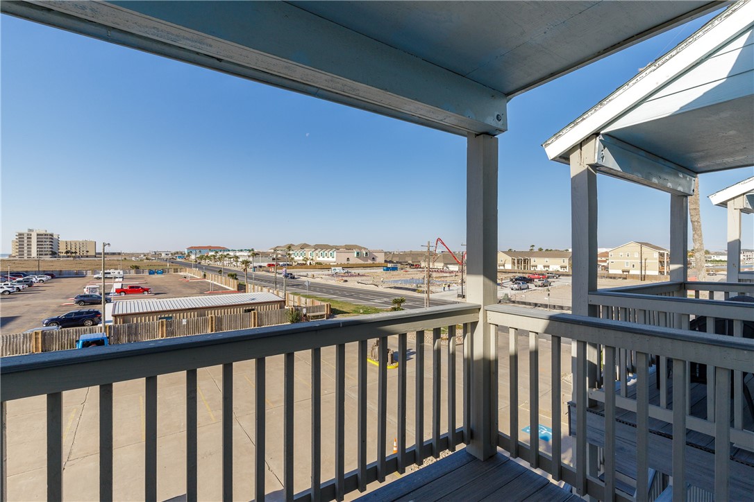 14802 Windward Dr 228 Property Photo 24