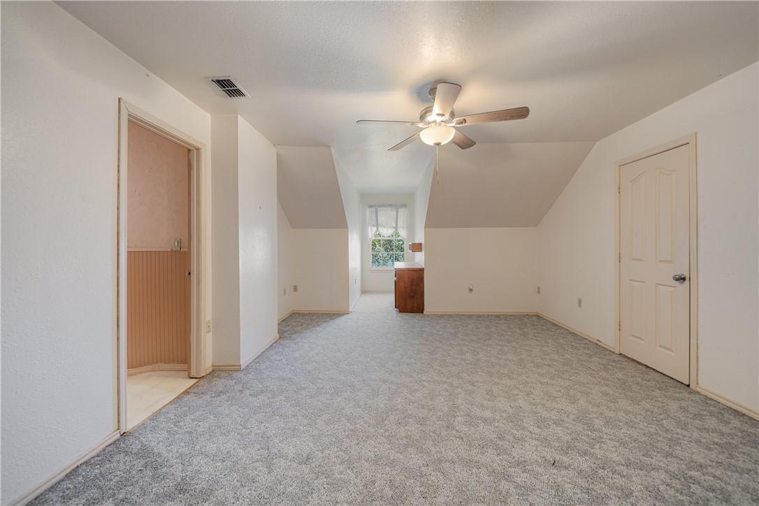533 Carmel Dr Property Photo 24
