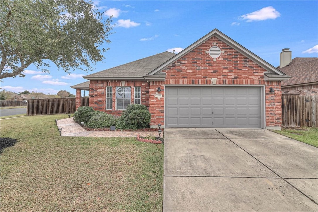 7202 Spanish Wood Dr Property Photo 1