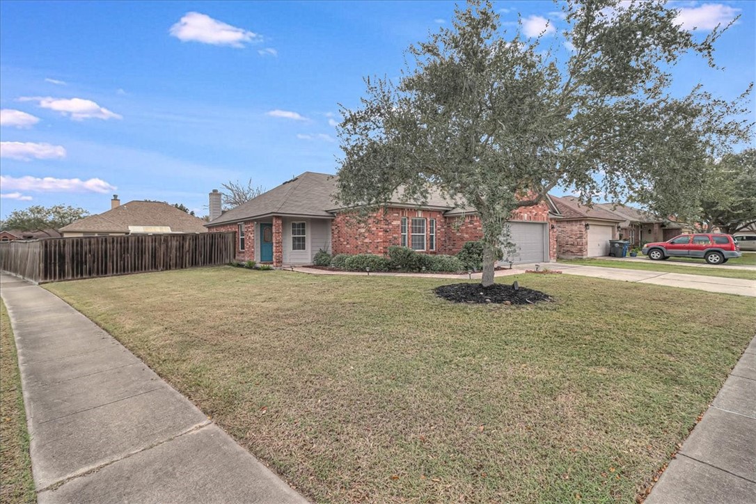 7202 Spanish Wood Dr Property Photo 6