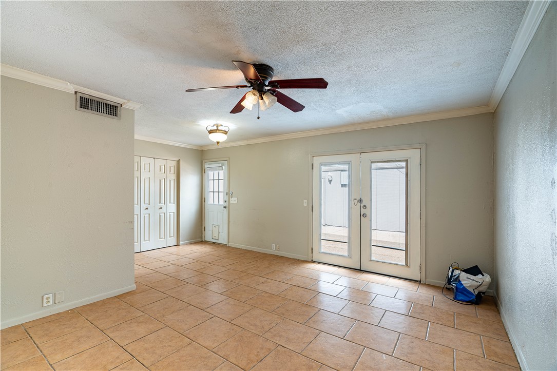 8 Lake Shore Dr Property Photo 17