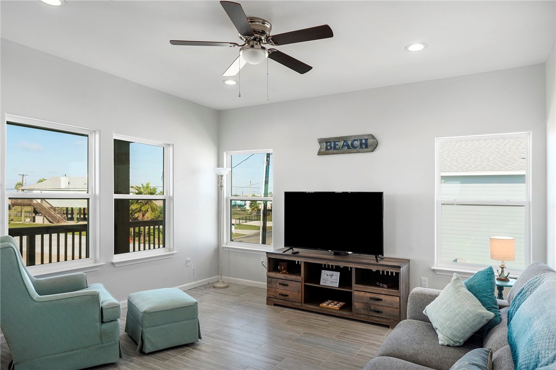 43 Copano Ridge Road Property Photo 4