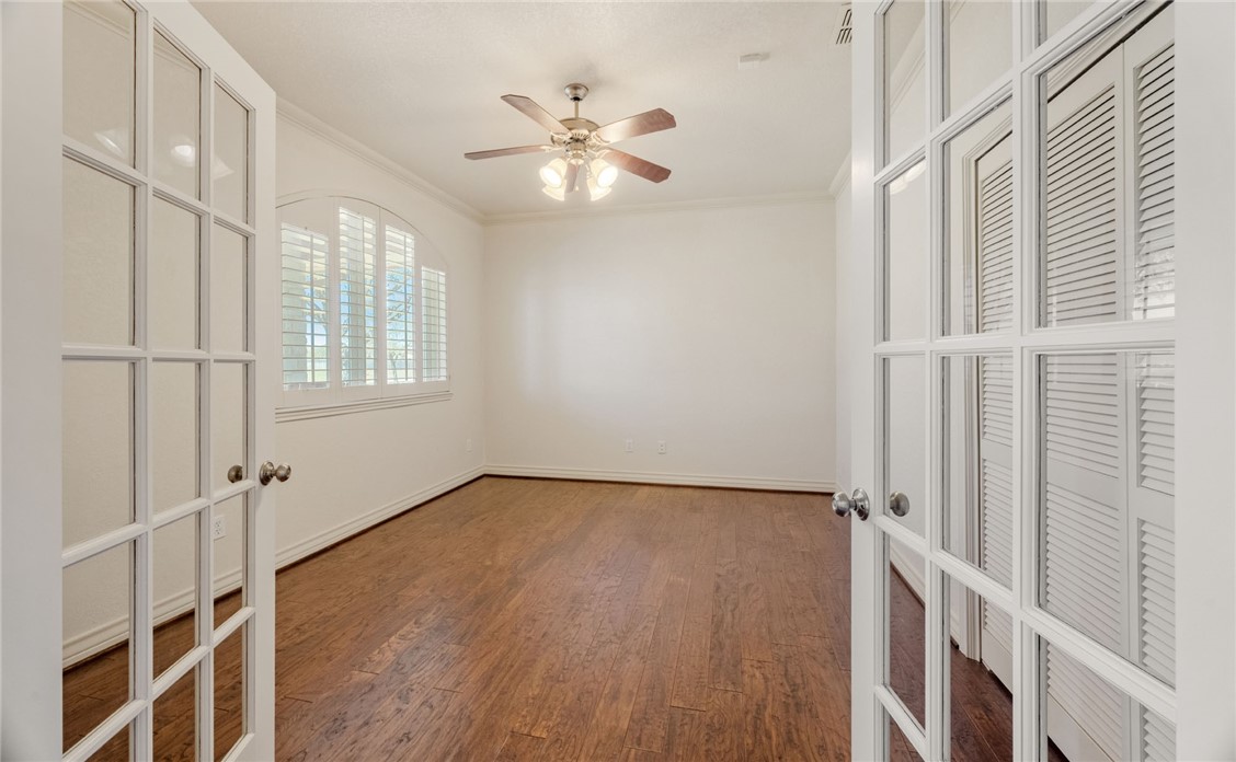 5802 King Trail Property Photo 4