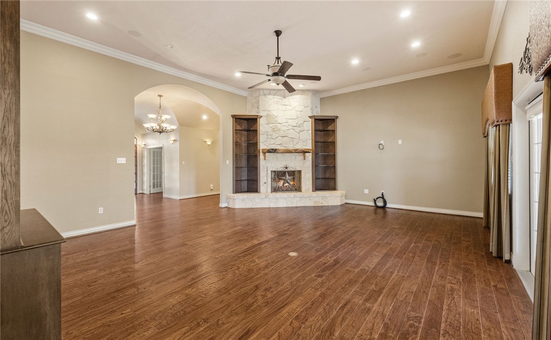 5802 King Trail Property Photo 8