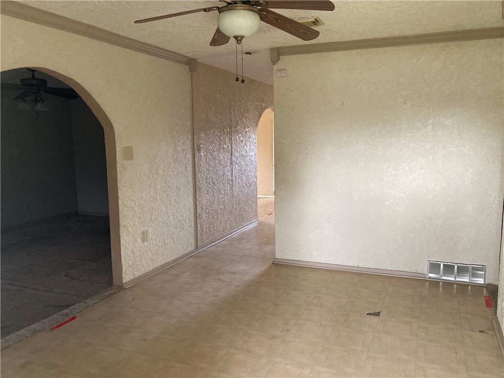 3830 Brookhaven Dr Property Photo 2