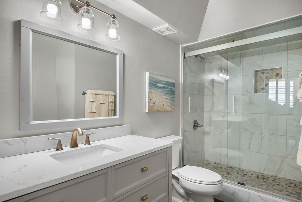 6745 Seacomber Dr 807 Property Photo 15