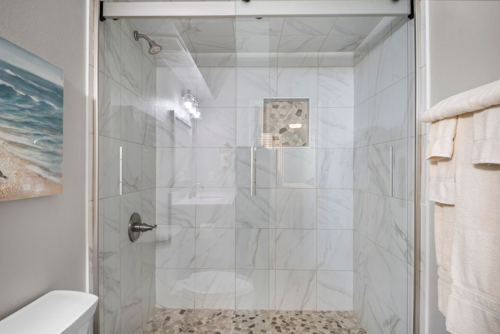 6745 Seacomber Dr 807 Property Photo 16