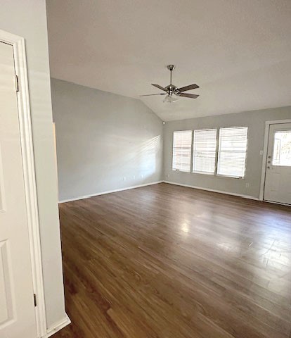 1102 E Hancock Property Photo 3