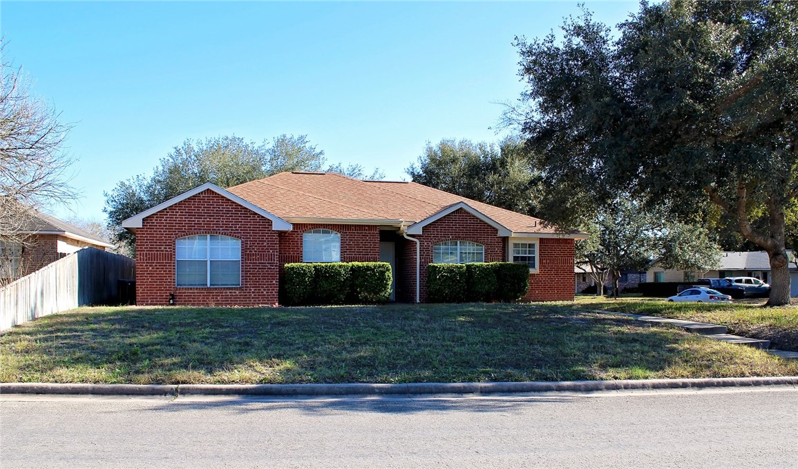 1102 E Hancock Property Photo 15