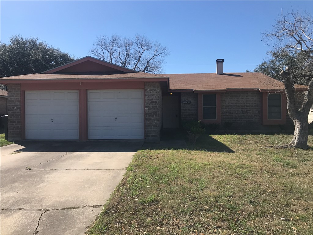 2745 Silverspur Dr Property Photo 3