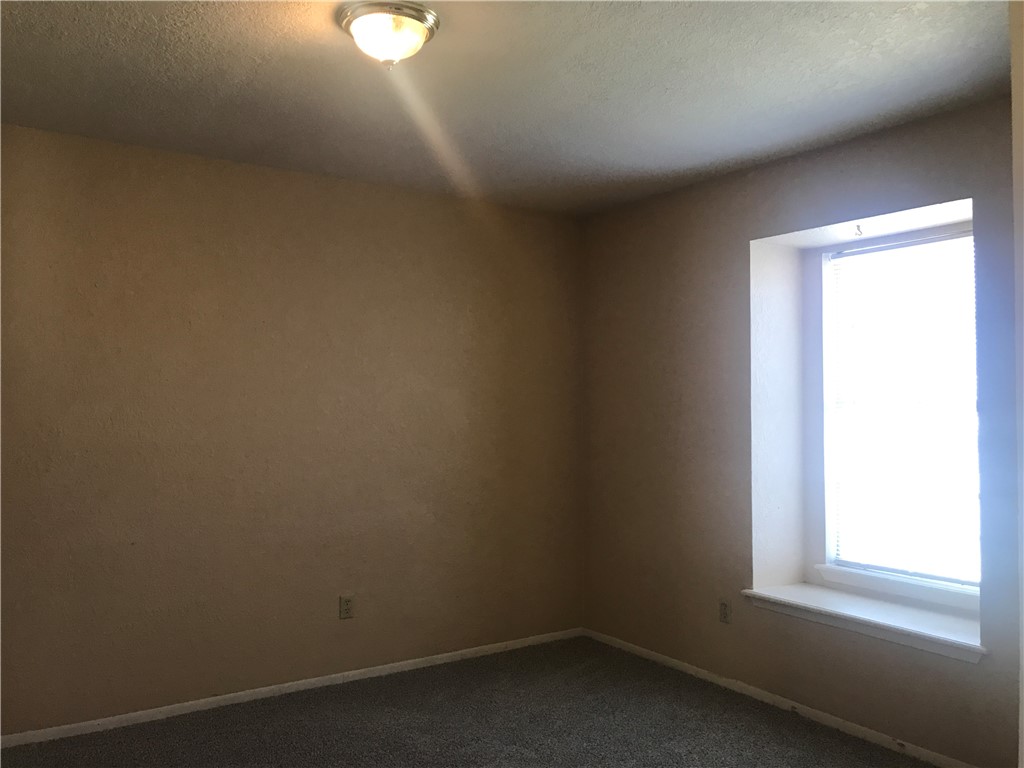 2745 Silverspur Dr Property Photo 8