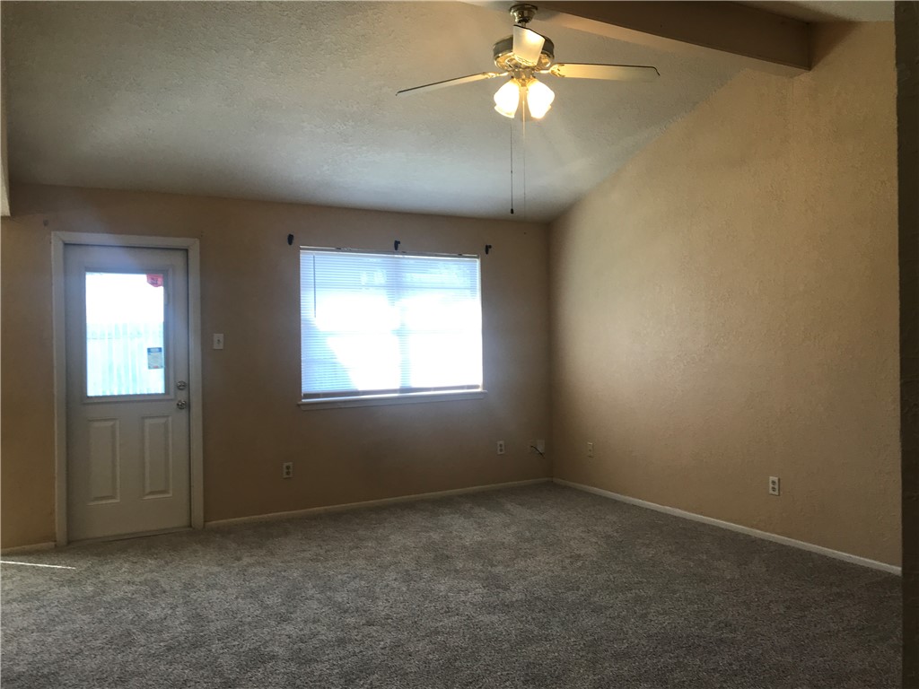 2745 Silverspur Dr Property Photo 11