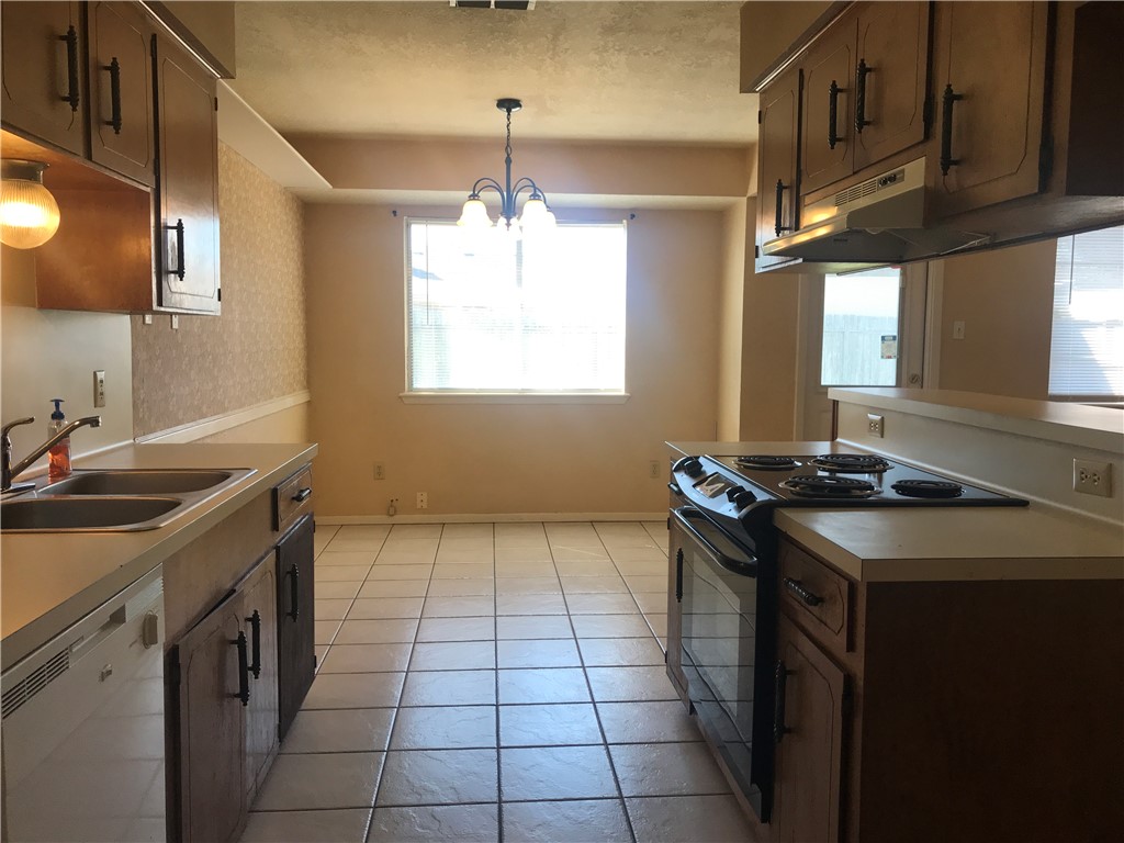 2745 Silverspur Dr Property Photo 21