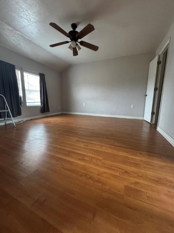 4012 Willow St Property Photo 6