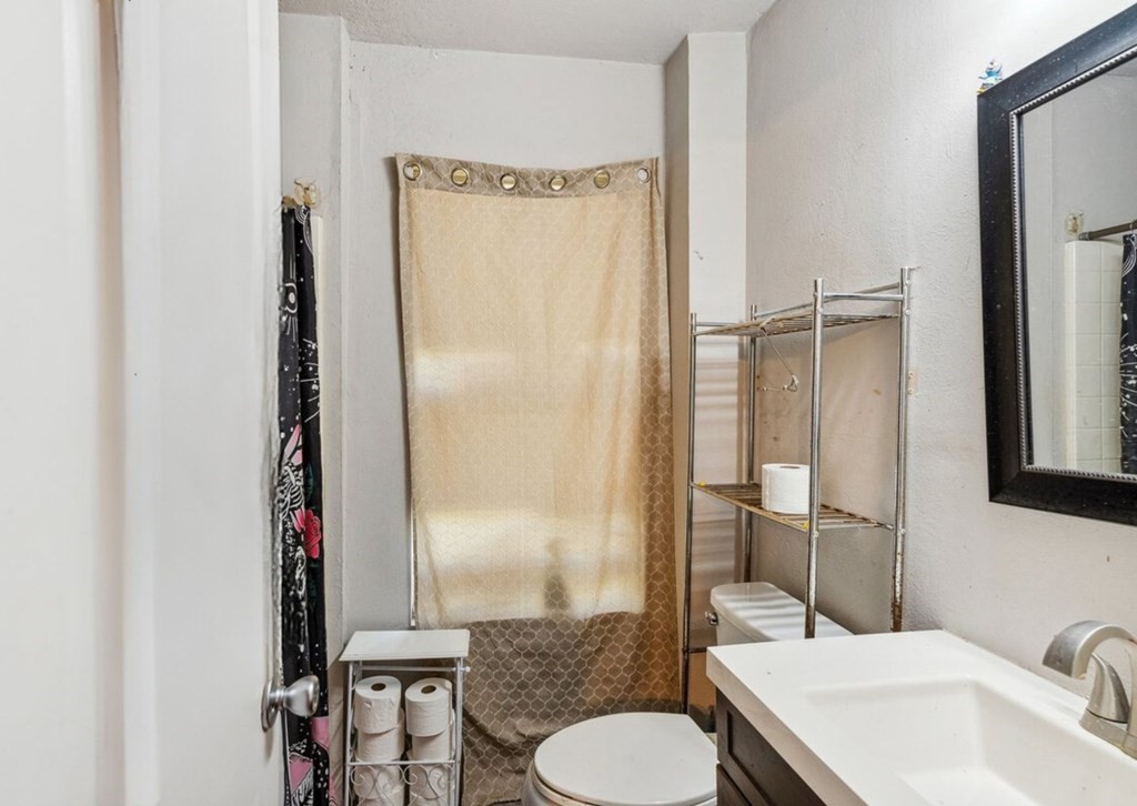 4012 Willow St Property Photo 7
