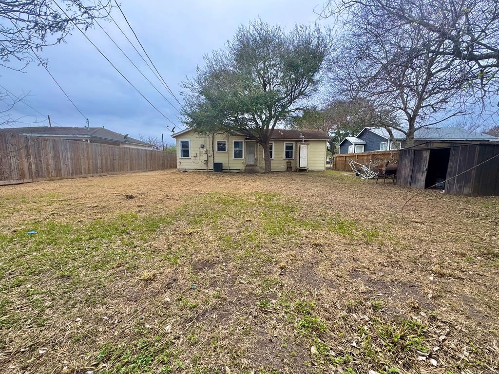 4012 Willow St Property Photo 18
