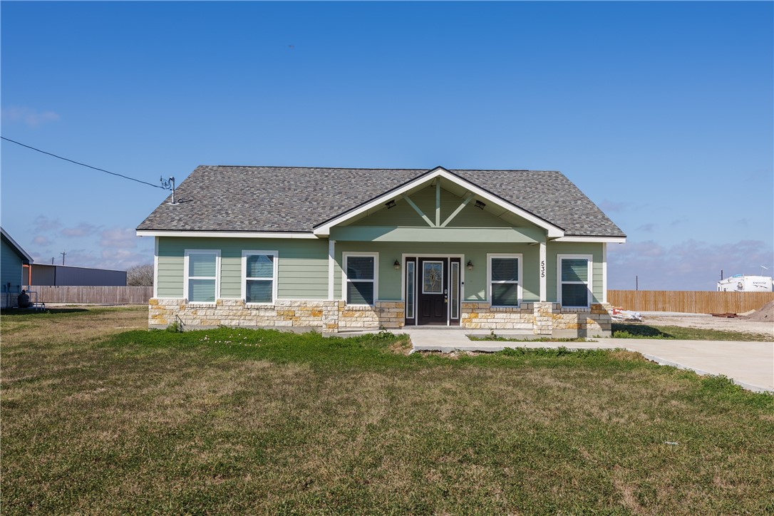 535 Private Property Photo
