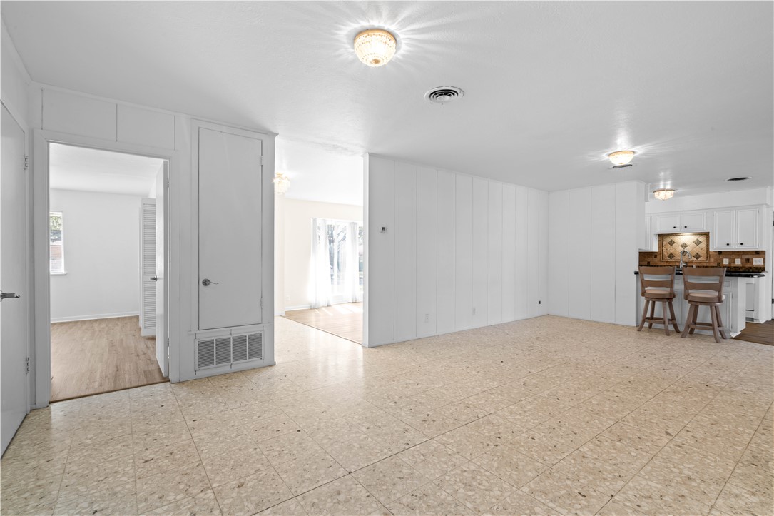 436 Palmetto St Property Photo 6