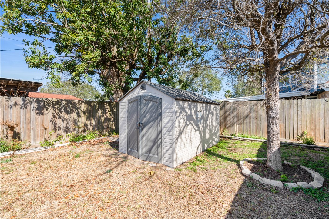 436 Palmetto St Property Photo 26
