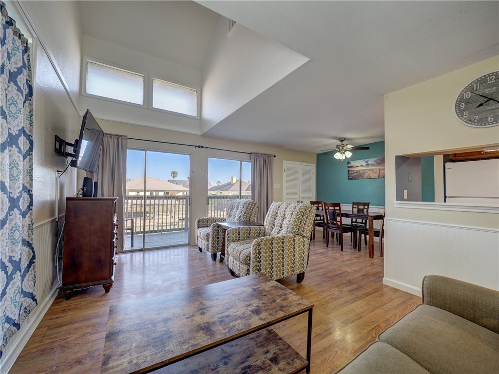 14300 Aloha St Property Photo 5