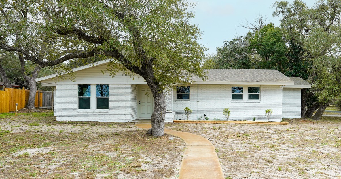 2746 Big Oak Property Photo