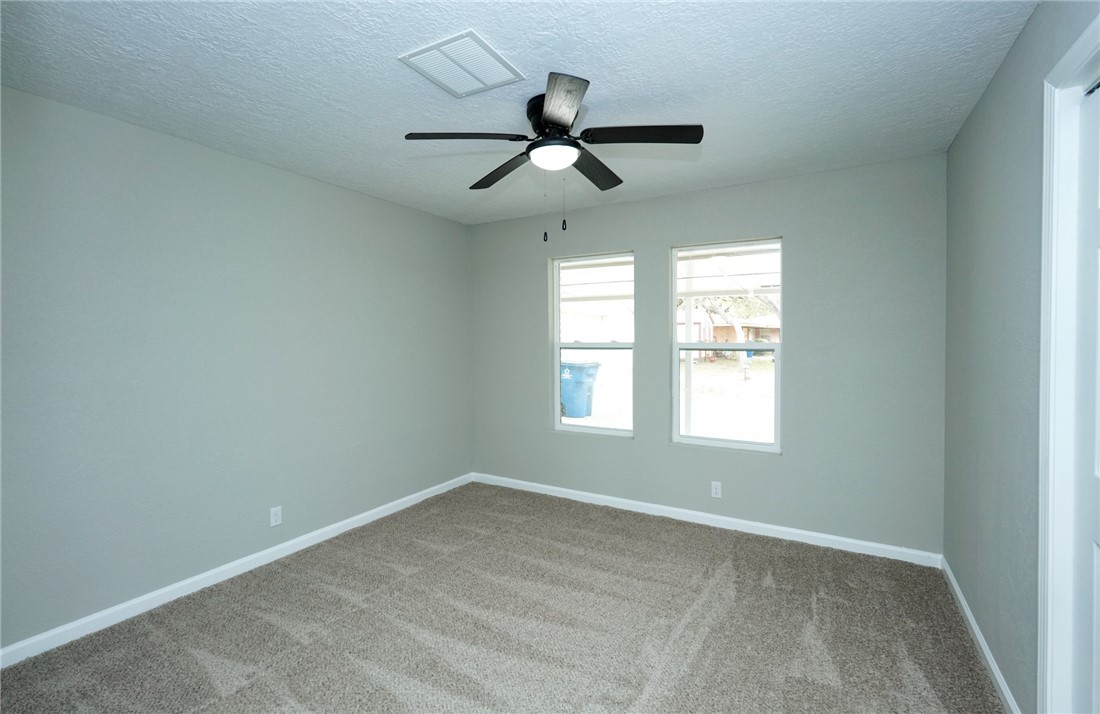 2746 Big Oak Property Photo 9